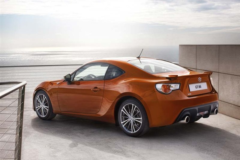 Toyota GT 86: Υβριδική τεχνολογία αντί turbo